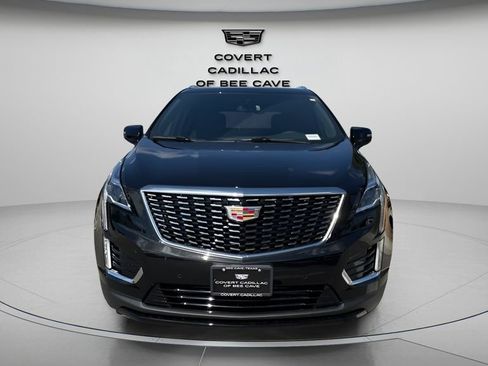 New 2025 Cadillac XT5 Luxury image 2