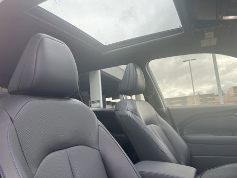 Used 2025 Subaru Forester Limited image 5