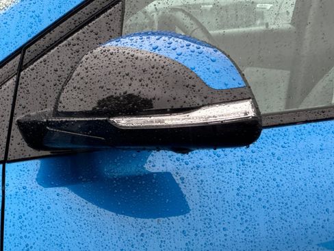 Used 2022 Chevrolet Bolt EUV Premier w/ Sun & Sound Package image 48