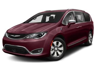 Used 2018 Chrysler Pacifica Limited w/ Advanced Safetytec Group FWD video 1