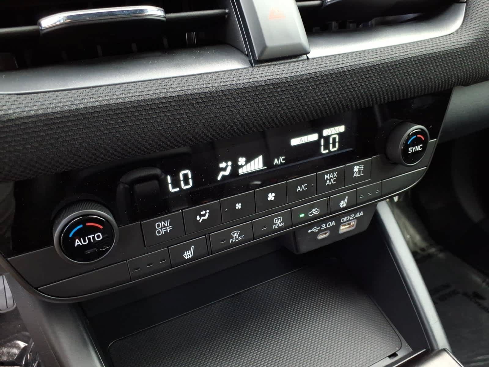 Used 2026 Subaru Outback Premium AWD/4WD image 35
