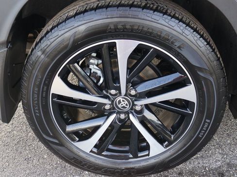 Used 2023 Toyota Corolla Cross AWD Hybrid image 7