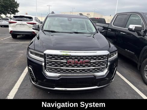 Used 2022 GMC Acadia Denali w/ Denali Technology Package FWD image 2