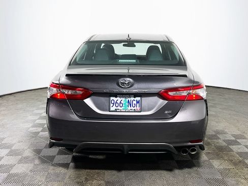 Used 2019 Toyota Camry SE FWD image 6