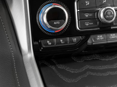 Used 2024 GMC Yukon Denali w/ Advanced Technology Package RWD image 48