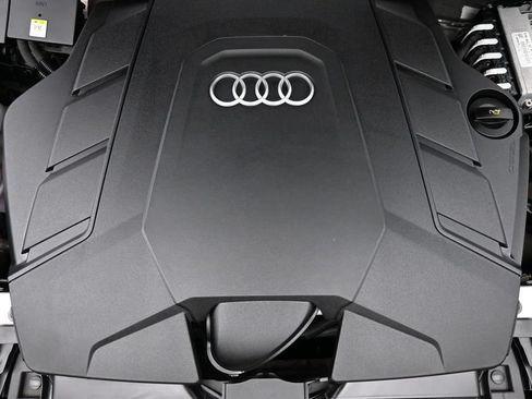Used 2022 Audi Q8 Premium Plus w/ Premium Plus Package AWD/4WD image 28