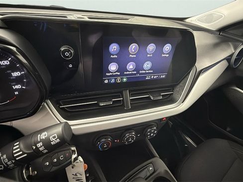 Used 2024 Chevrolet Trax LS w/ LS Convenience Package image 20