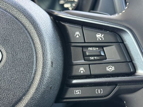 Used 2025 Subaru Forester Limited image 29