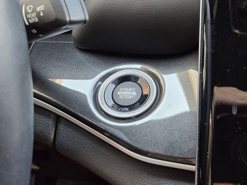Used 2022 Jeep Grand Cherokee L Laredo RWD image 24