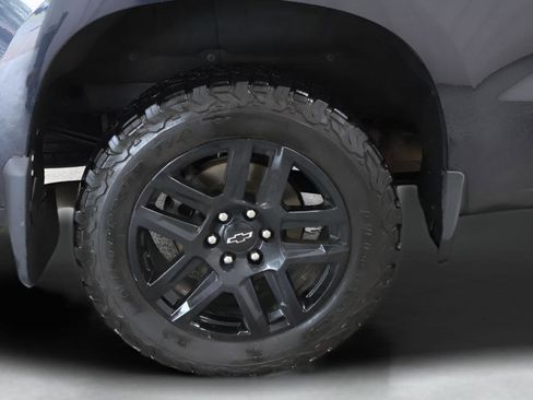 Used 2023 Chevrolet Silverado 1500 Custom AWD/4WD image 28