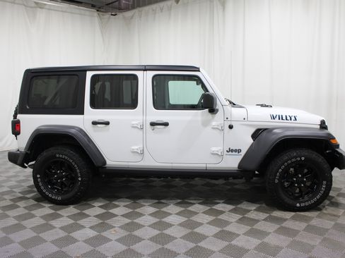 Used 2023 Jeep Wrangler Unlimited w/ 8.4" Radio Group AWD/4WD image 28