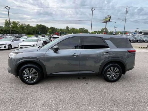 Used 2025 Nissan Pathfinder S FWD image 29