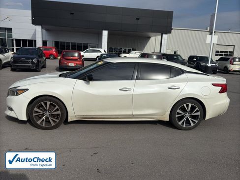 Used 2018 Nissan Maxima 3.5 S image 2