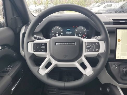 Used 2026 Land Rover Defender 130 S AWD/4WD image 27