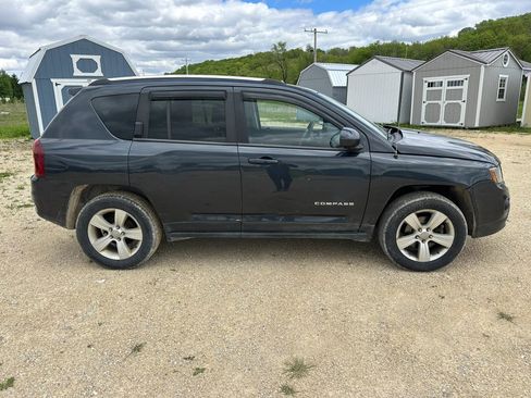 Used 2014 Jeep Compass Latitude w/ Trailer Tow Prep Group AWD/4WD image 5