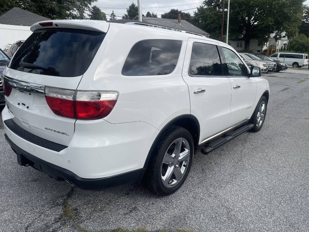 Used 2013 Dodge Durango Citadel w/ Technology Group AWD/4WD image 4