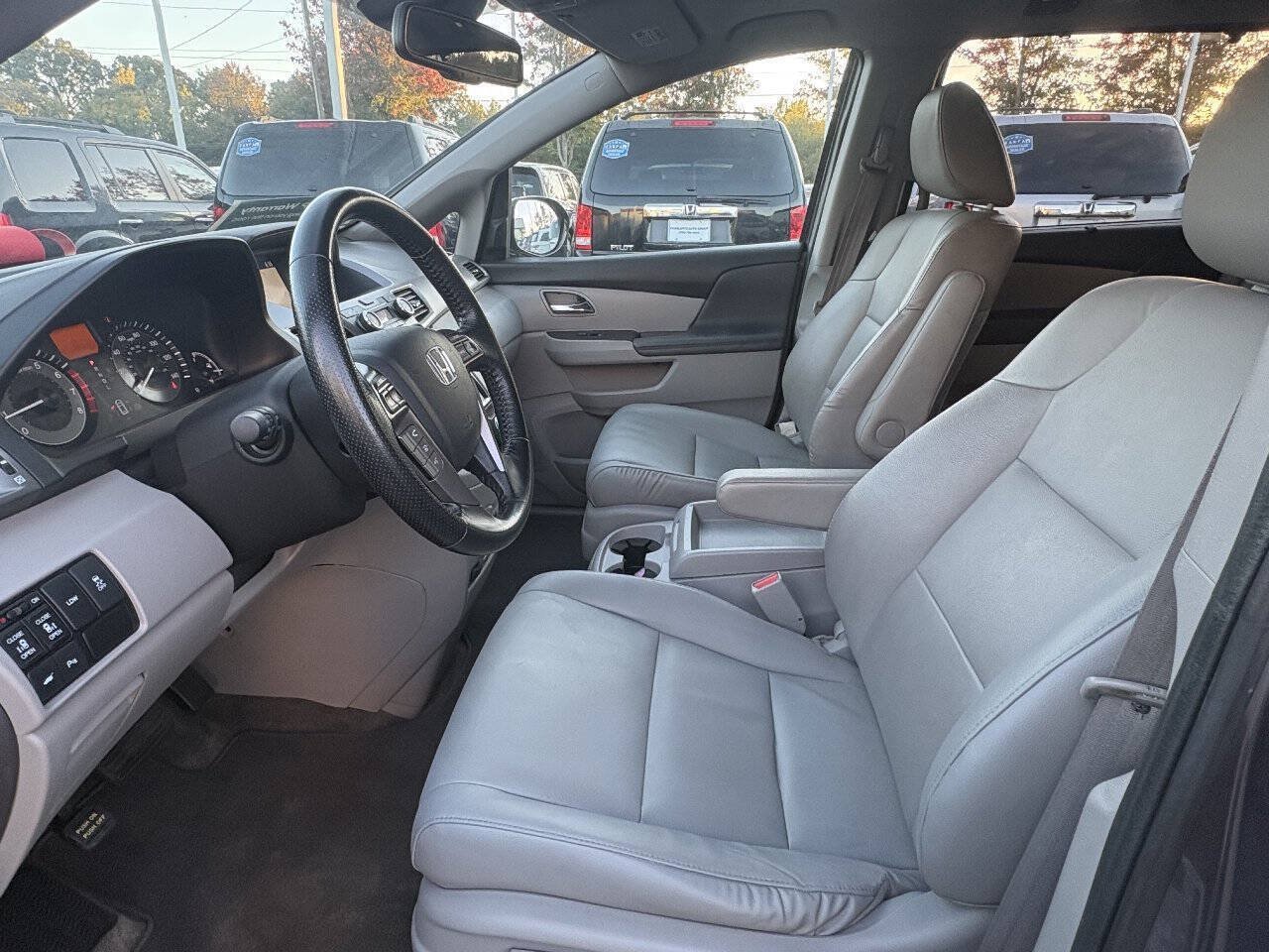 Used 2016 Honda Odyssey Touring Elite image 13