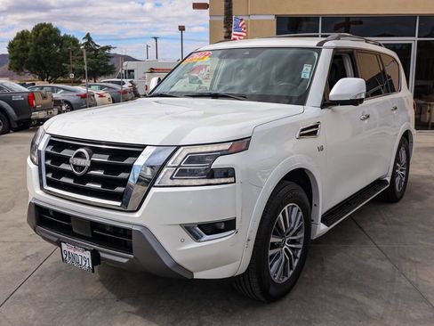 Used 2022 Nissan Armada SL w/ Captain's Chairs Package image 8
