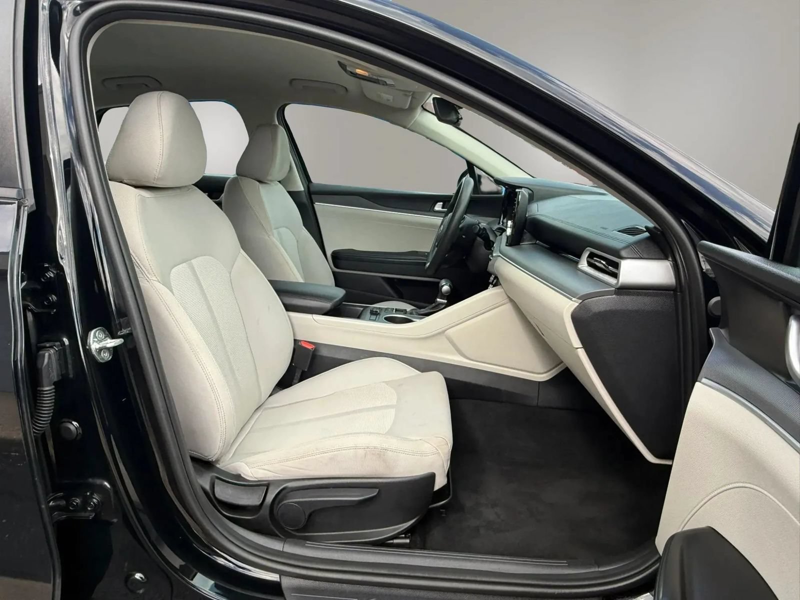 Used 2021 Kia K5 LXS FWD image 19