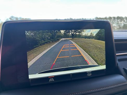 Used 2023 GMC Yukon XL AT4 image 53