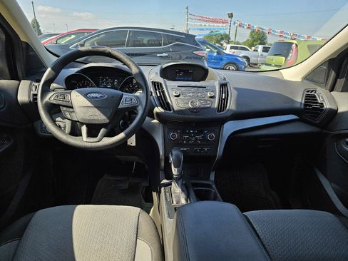 Used 2018 Ford Escape SE FWD image 3