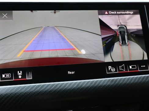 Used 2022 Audi e-tron GT Prestige image 7