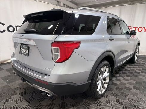 Used 2023 Ford Explorer Platinum w/ Technology Package AWD/4WD image 8