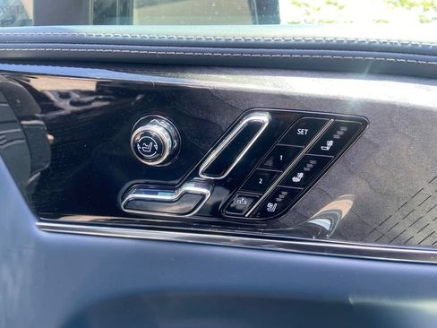 Certified 2026 Cadillac Escalade IQ Sport 2 w/ LPO, ONYX Package AWD/4WD image 19