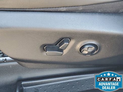 Used 2022 Chrysler Pacifica Limited w/ S Appearance Package image 32