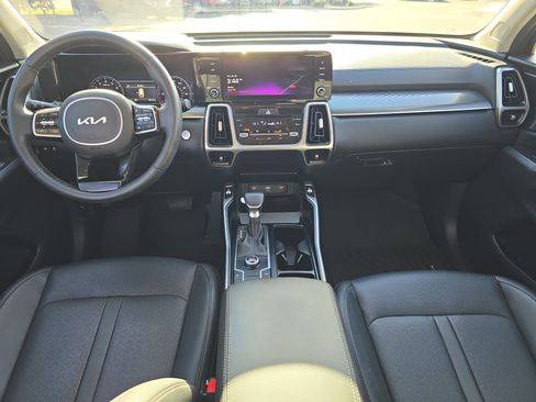 Certified 2022 Kia Sorento S image 14