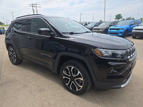 Used 2023 Jeep Compass Limited w/ Sun and Sound Group AWD/4WD image 14