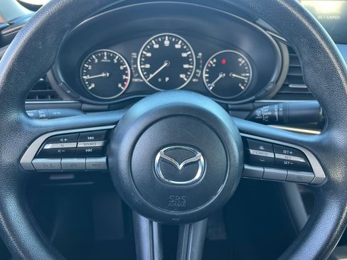 Used 2021 MAZDA MAZDA3 s image 19