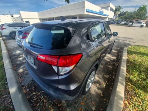 Used 2019 Honda HR-V LX image 4