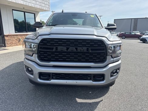 Used 2022 RAM 2500 Big Horn w/ Night Edition AWD/4WD image 9