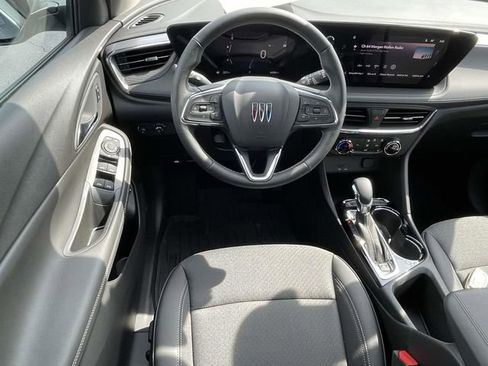 Certified 2025 Buick Encore GX Preferred w/ Comfort Package FWD image 11