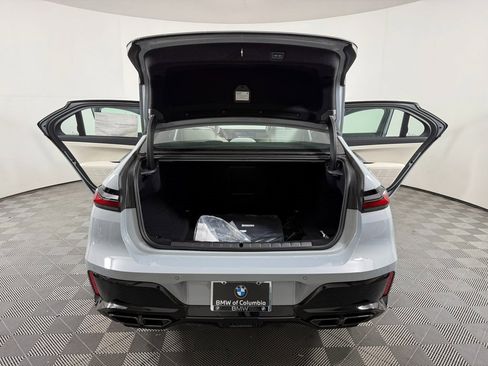 New 2025 BMW 760i xDrive w/ Executive Package image 22