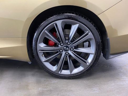 Used 2018 INFINITI Q60 Red Sport 400 image 19