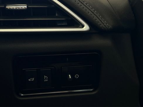 Used 2019 Jaguar F-PACE Prestige image 54