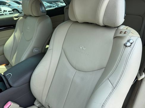 Used 2011 INFINITI G37 Convertible w/ Premium Pkg RWD image 14