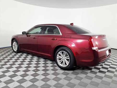 Used 2019 Chrysler 300 Touring L w/ Quick Order Package 22F image 6