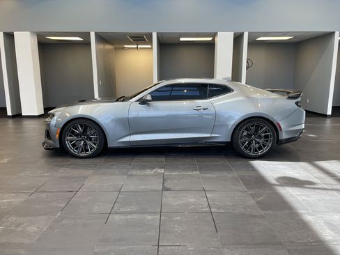 Used 2023 Chevrolet Camaro ZL1 RWD image 9