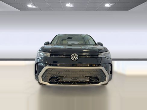New 2026 Volkswagen Taos SE image 6