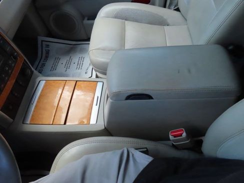 Used 2007 Chrysler Aspen Limited image 30