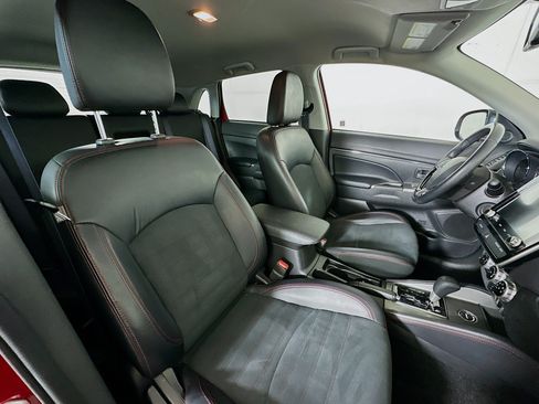 Used 2024 Mitsubishi Outlander Sport AWD image 29