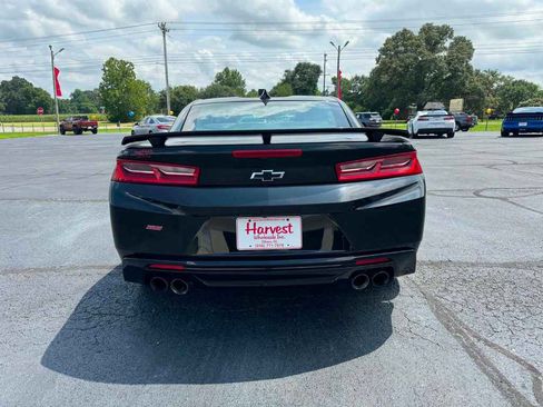 Used 2016 Chevrolet Camaro SS RWD image 4