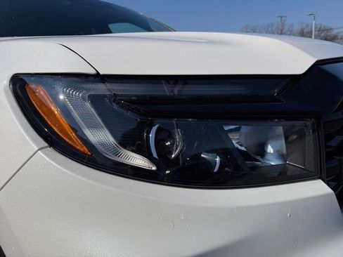 Used 2025 Honda Ridgeline Black Edition image 10