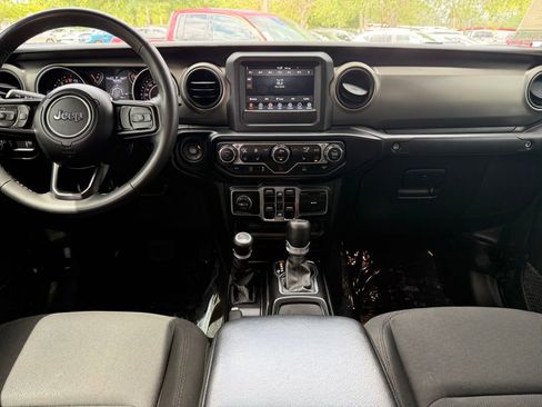 Used 2023 Jeep Gladiator Sport image 14