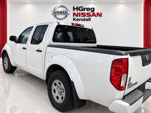 Used 2018 Nissan Frontier S AWD/4WD image 2