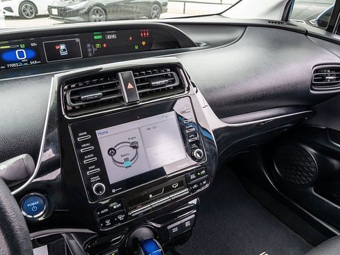 Used 2022 Toyota Prius L Eco image 28