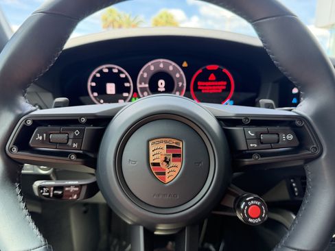 Used 2025 Porsche 911 Carrera S RWD image 33